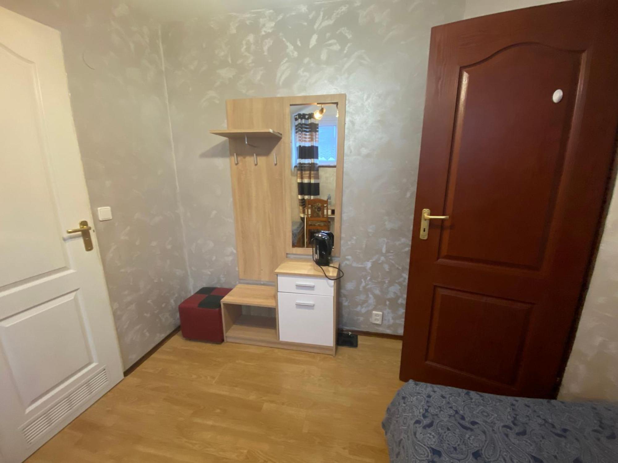 Hostel Homies Inn Celiny  Eksteriør billede